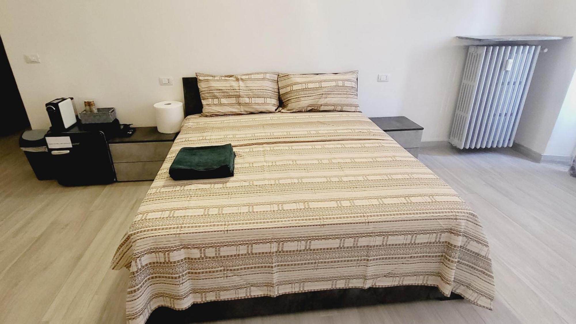 Casa Manzoni Apartment Novara Ngoại thất bức ảnh